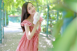 Title： Playing with People and Things： Combining Various Cultures of Shanghai